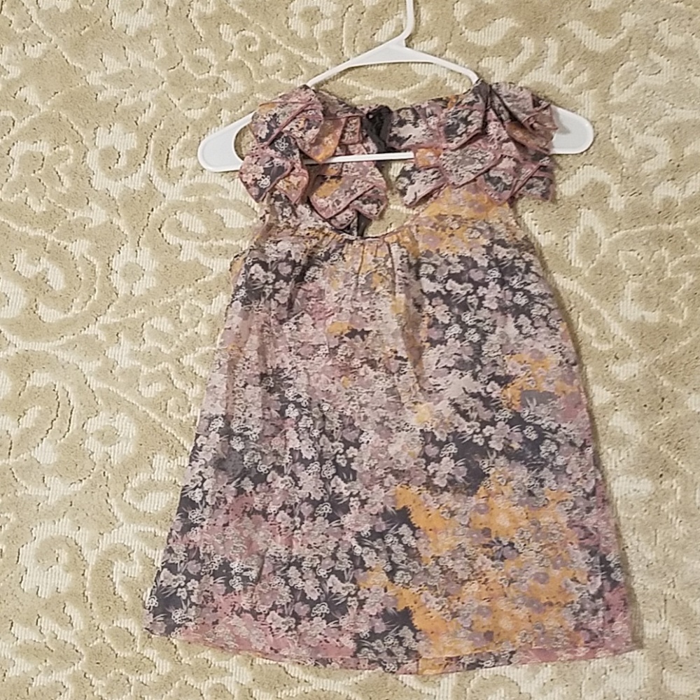Adorable ruffle sleeve work blouse